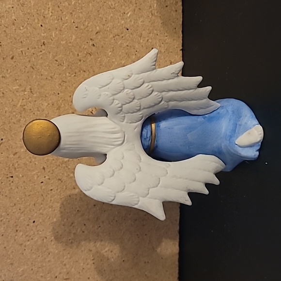 Vintage Angel Figurine - Picture 3 of 6